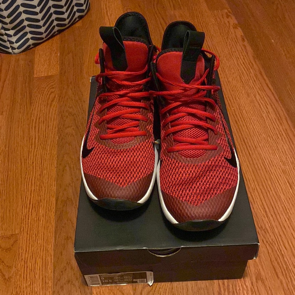 Nike Lebron Witness 4